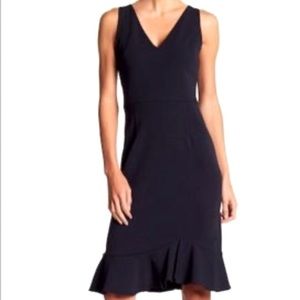 BETSEY JOHNSON classic black sleeveless ruffle hem v-neck dress size 4 nwt​